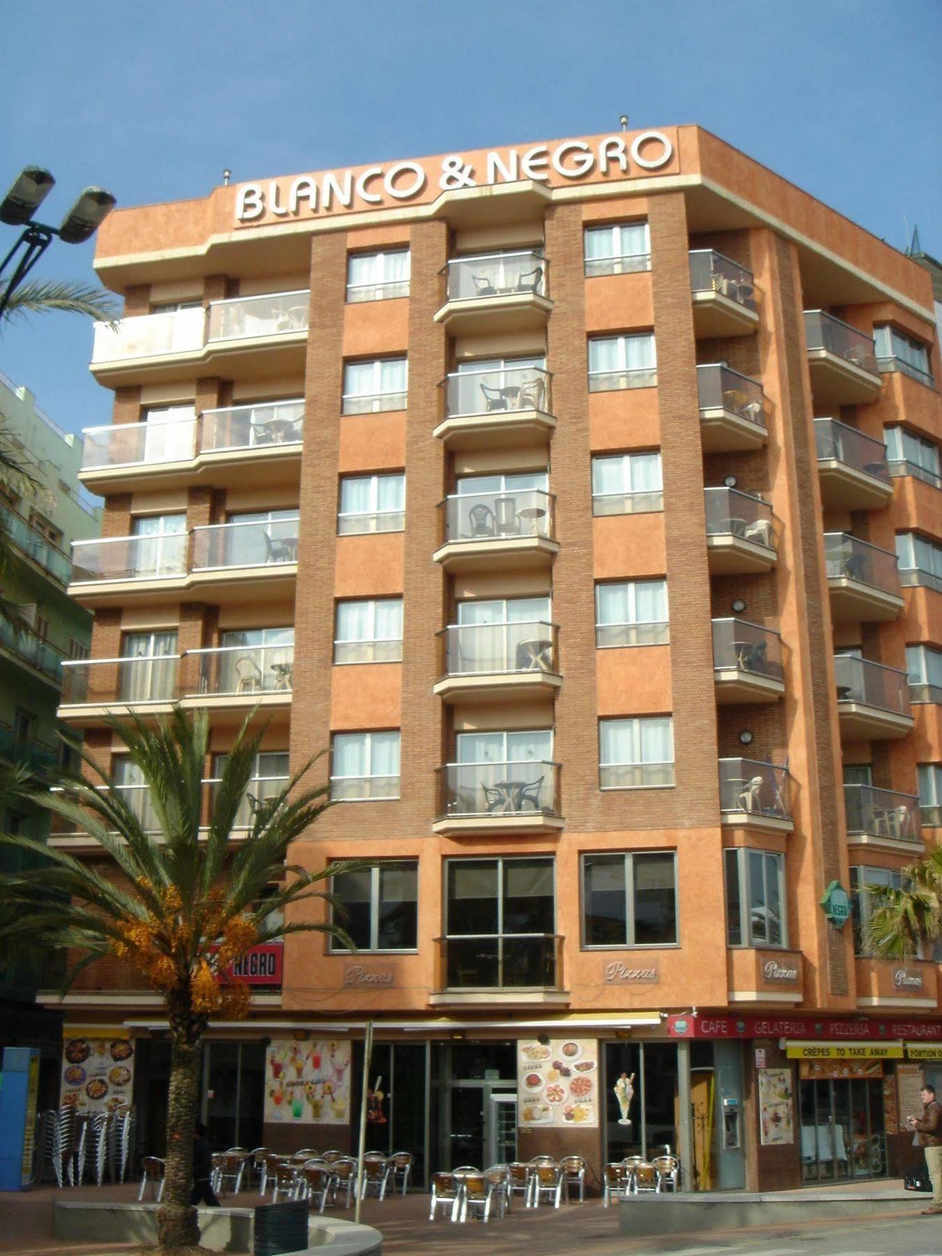 Blanco Y Negro Apartments Lloret de Mar Exterior foto